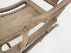 Chaise longue chinoise du 19ème siècle en bois massif