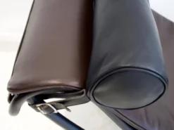 Chaise longue LC4 de Cassina par Le Corbusier, Charlotte Perriand et Pierre Jeanneret.