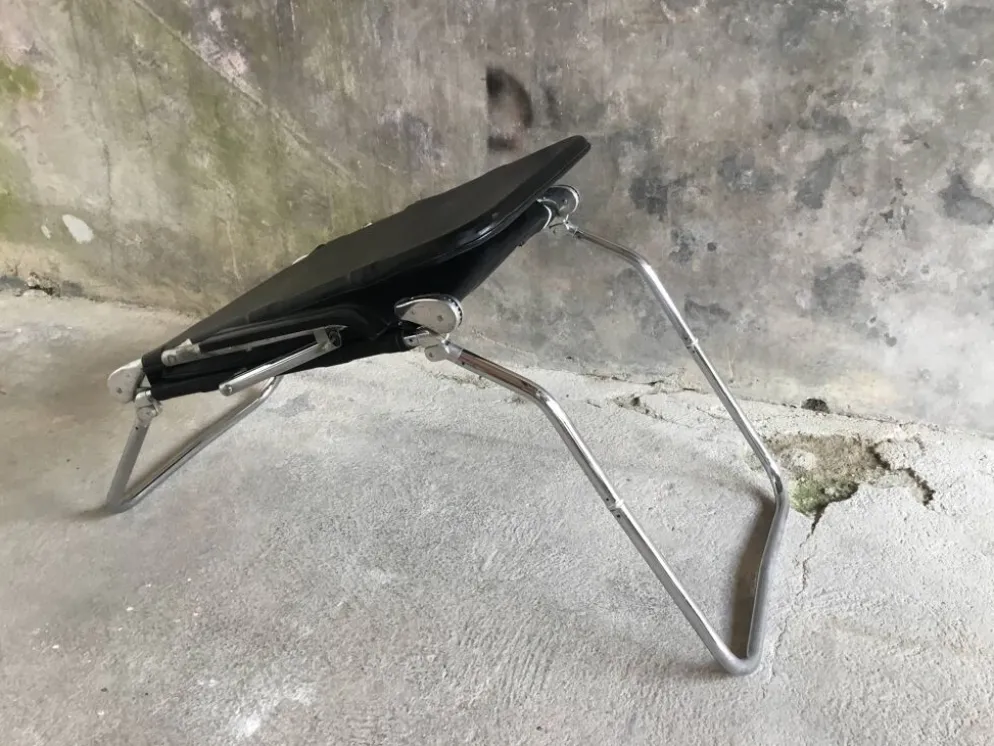 Chaise longue ou transat Condor en cuir noir - made in France - design 1970
