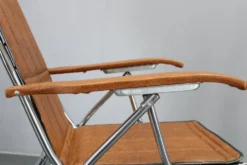 Chaise longue pliante italienne des années 1970 avec revêtement en similicuir