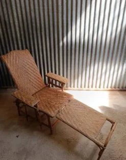 Chaise longue, transat en osier et rotin vintage