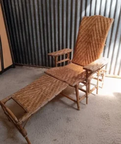 Chaise longue, transat en osier et rotin vintage