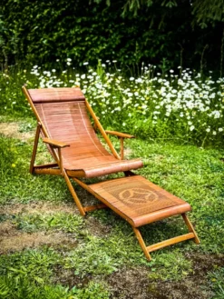 Chaise longue vintage en bambou japonais et repose-pieds