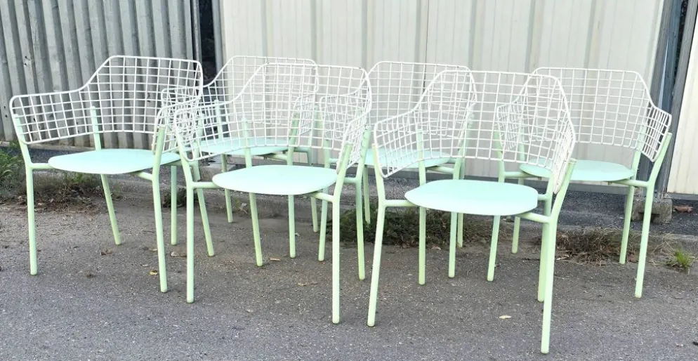 Chaise Lyze, EMU