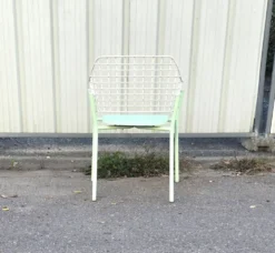 Chaise Lyze, EMU