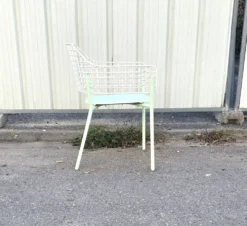 Chaise Lyze, EMU