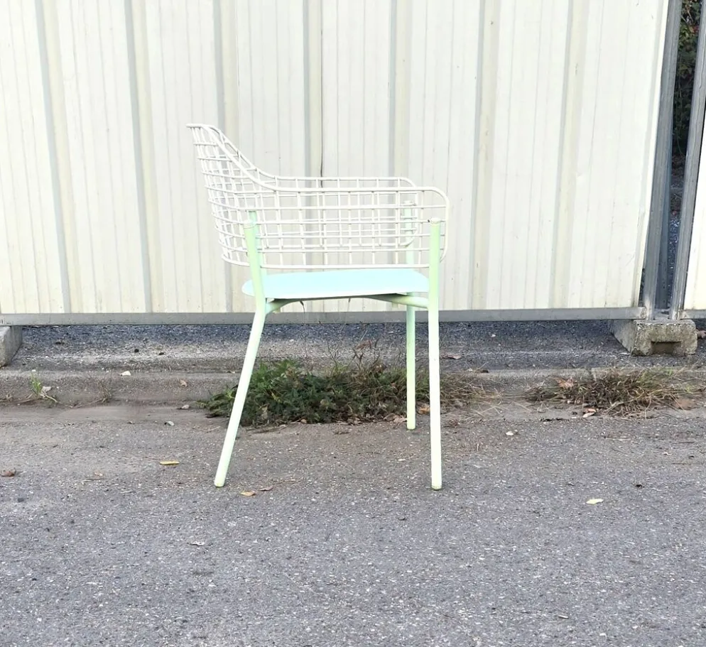 Chaise Lyze, EMU