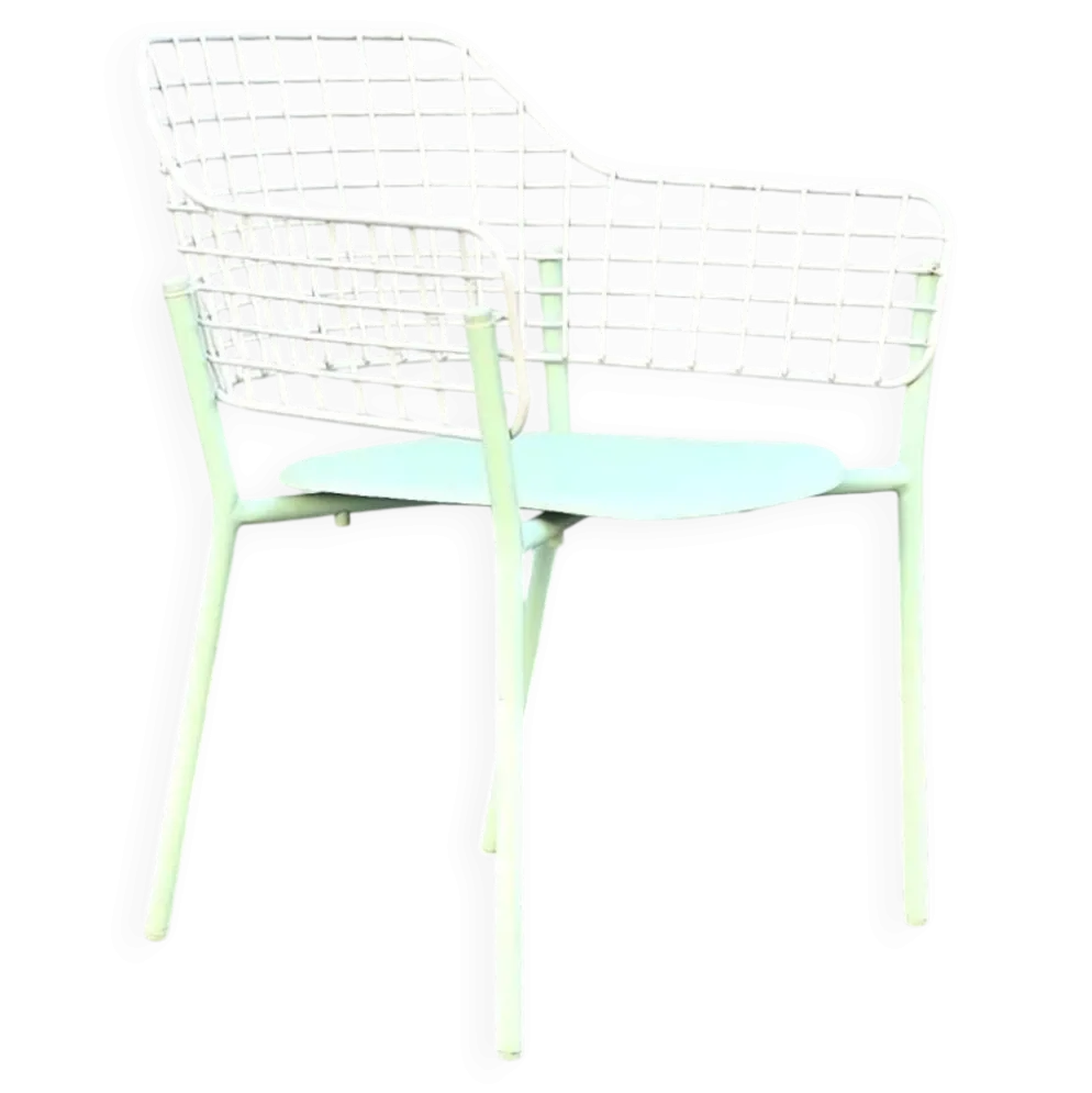 Chaise Lyze, EMU