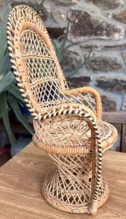 Chaise Paon Miniature Rotin Tressé — Porte-Plante Bohème Vintage — Année 70