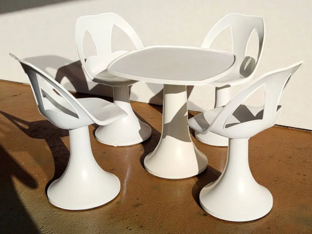 4 chaises et 1 Tabel Space Age 1960's