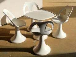 4 chaises et 1 Tabel Space Age 1960's