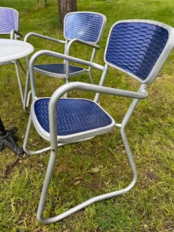 4 chaises fauteuils jardin design Gaston Viort