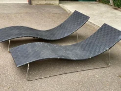 2 chaises longues de jardin en vinyle, années 60