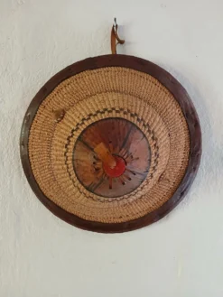 Chapeau africain ancien artisanal