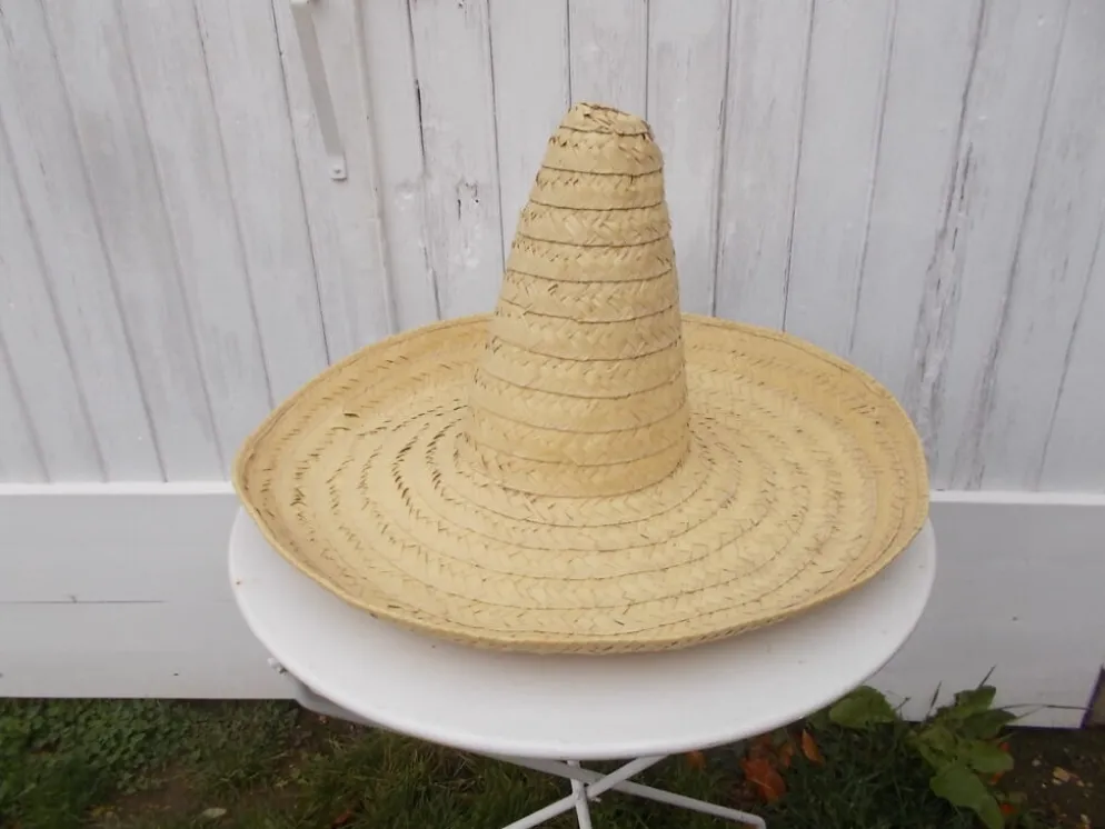 Chapeau asiatique sombréro osier