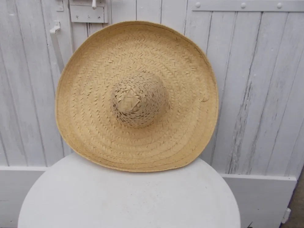 Chapeau asiatique sombréro osier