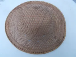 Chapeau asiatique style colonial en paille