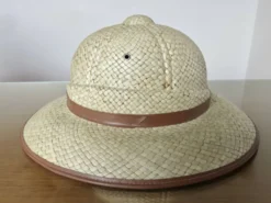Chapeau, casque colonial, en osier, décoration murale, années 60 70