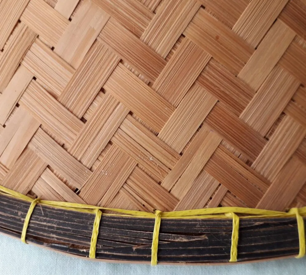 Chapeau chinois en paille