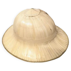 Chapeau colonial en fibres tressées