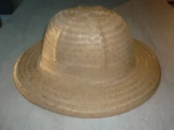 Chapeau colonial, safari en paille