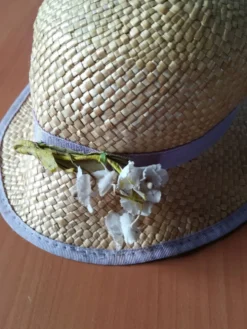 Chapeau en paille style canotier femme