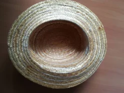 Chapeau en paille style canotier