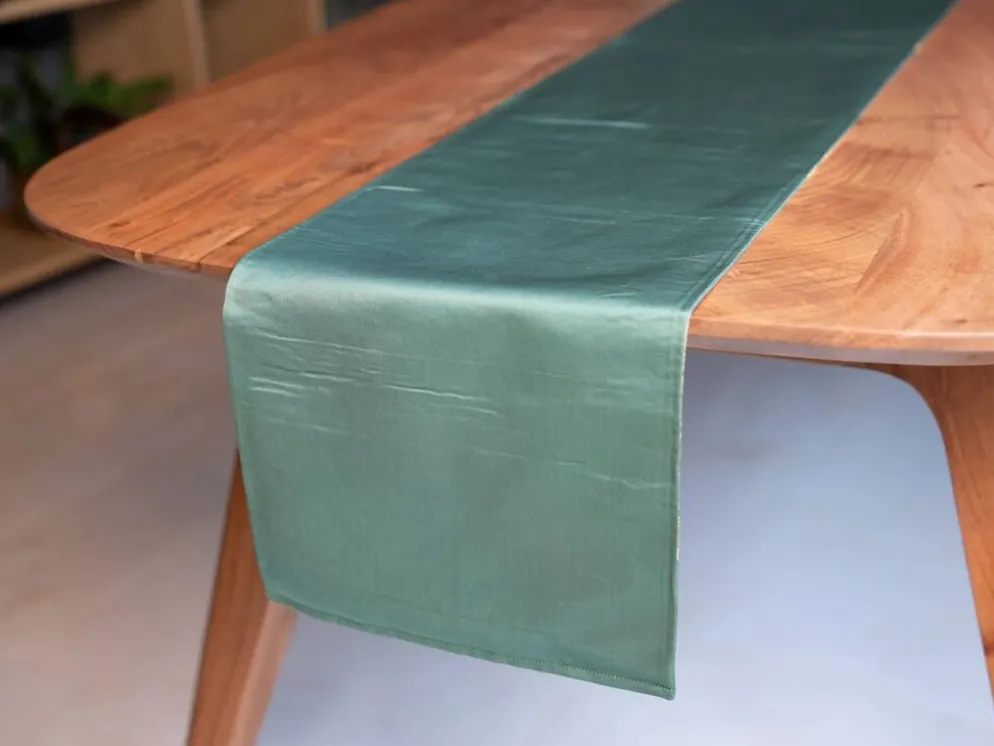 Chemin de table en soie jade doré karakusa
