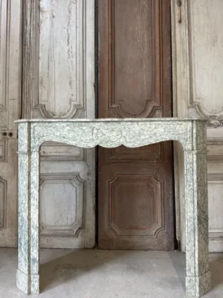 Cheminée de Louis XV pompadour circa 1900 marbre vert d’Estours