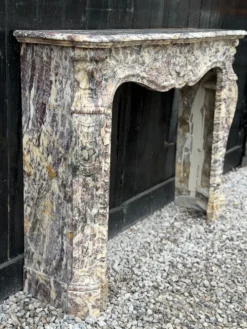 Cheminée de style Louis XV en marbre Brocatelle, vers 1880