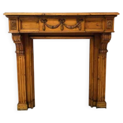 Cheminée de style Louis XVI en sapin massif XIX siècle