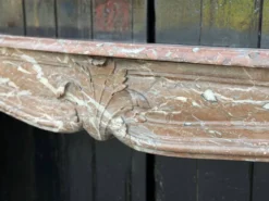 Cheminée Louis XV en marbre de Rance du XVIIIème siècle