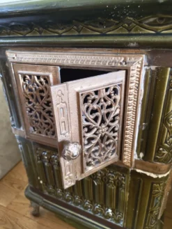 Cheminée poêle céramique et fonte type prussien