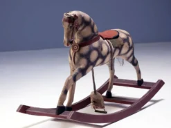 Cheval à bascule ancien, années 1940, Tchécoslovaquie