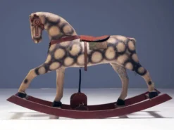 Cheval à bascule ancien, Tchécoslovaquie, années 1940
