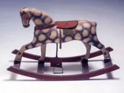 Cheval à bascule ancien, Tchécoslovaquie, années 1940