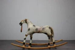 Cheval à bascule du milieu du siècle, années 1960, Tchécoslovaquie