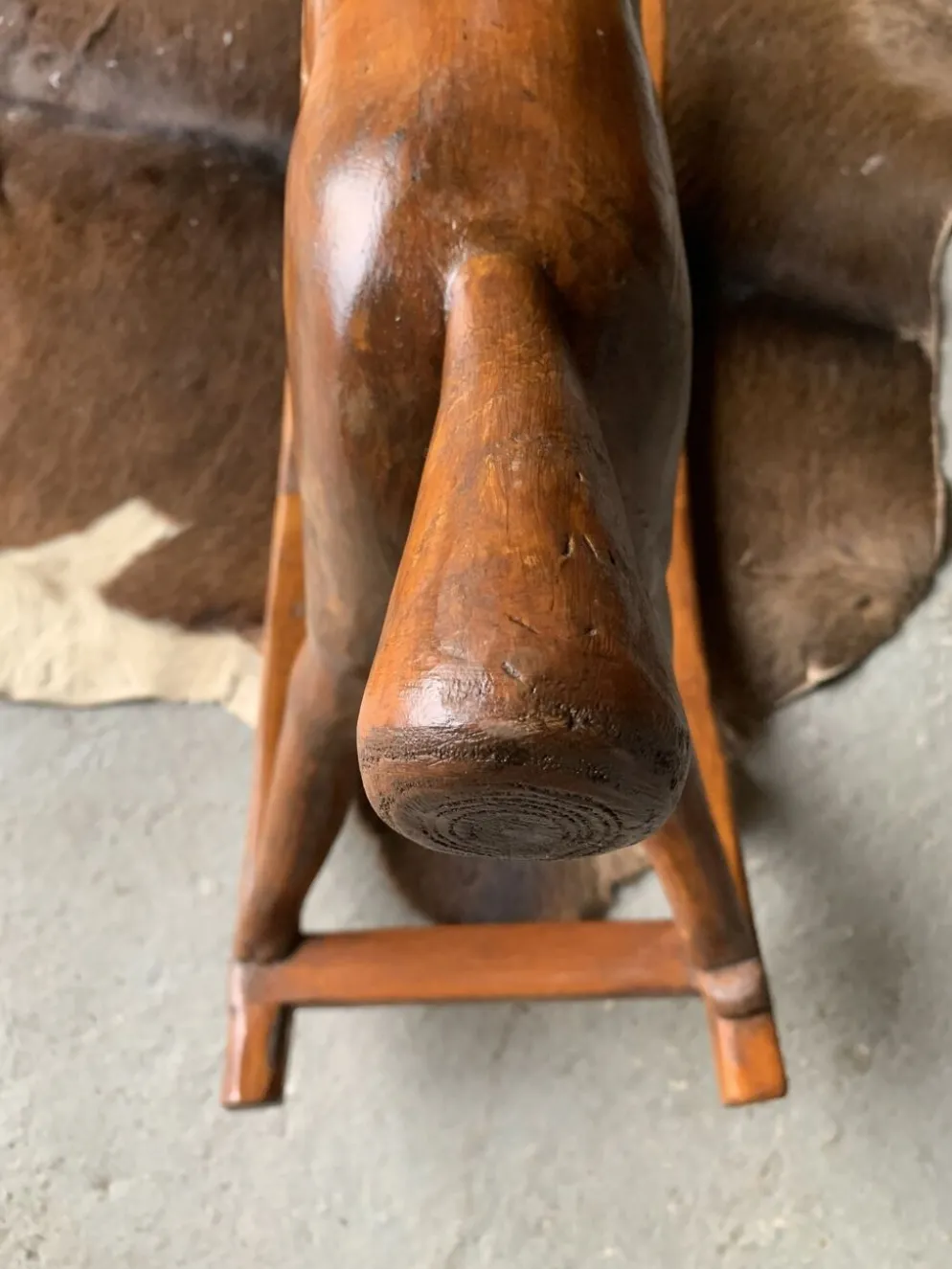 Cheval à bascule en bois