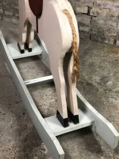 Cheval à bascule pour enfant en bois 1950