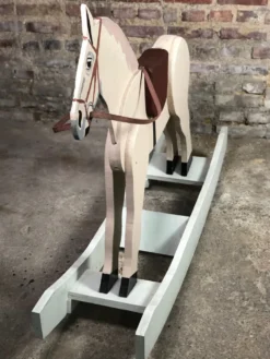 Cheval à bascule pour enfant en bois 1950