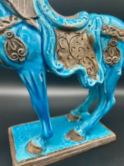 Cheval en céramique émaillée craquelée vintage