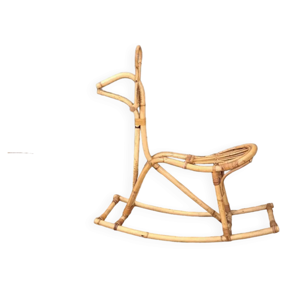Cheval en rotin