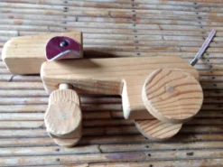 Chien en bois