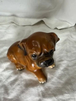Chien en céramique