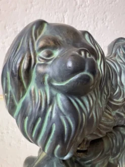 Chien pékinois céramique patine bronze années 60
