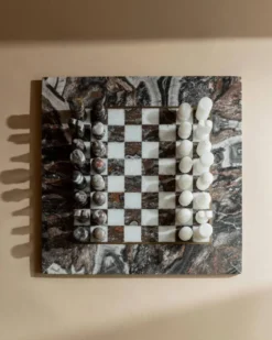 Échiquier en marbre vintage en pierre grise et rose – Pièces sculptées à la main, plateau de 31x31 cm, design italien des années 1960