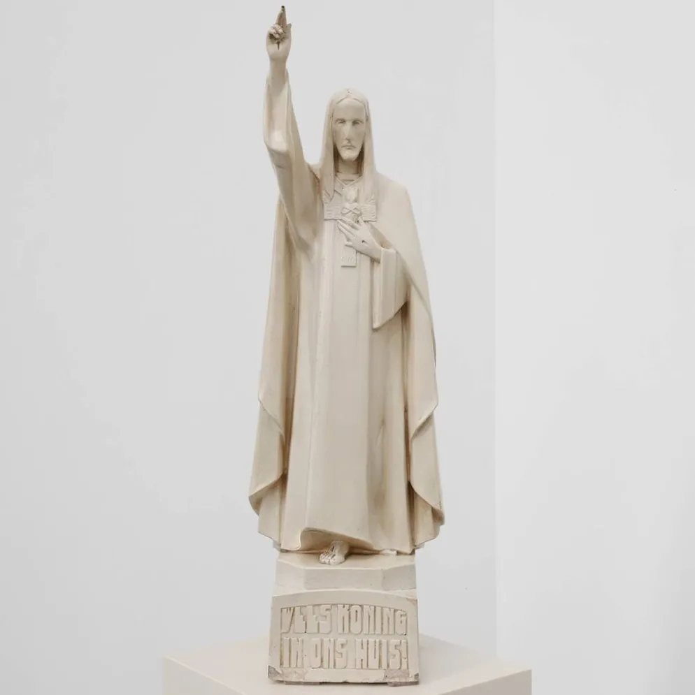 « Christ Roi dans notre maison » Statue en plâtre, Belgique, vers 1920