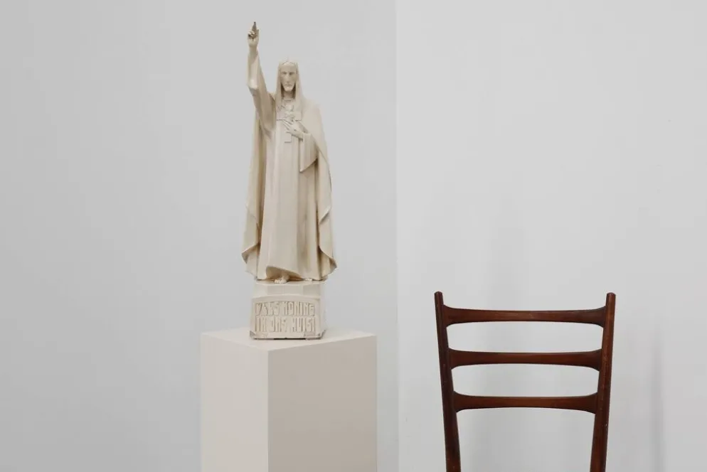 « Christ Roi dans notre maison » Statue en plâtre, Belgique, vers 1920
