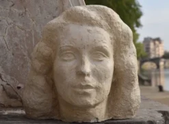 École française (monogrammé MB), Tête de femme (vers 1940)