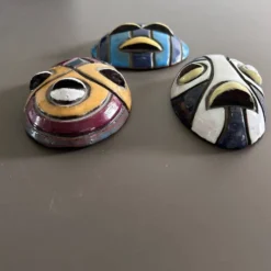 Collection de 3 masques africains en céramique